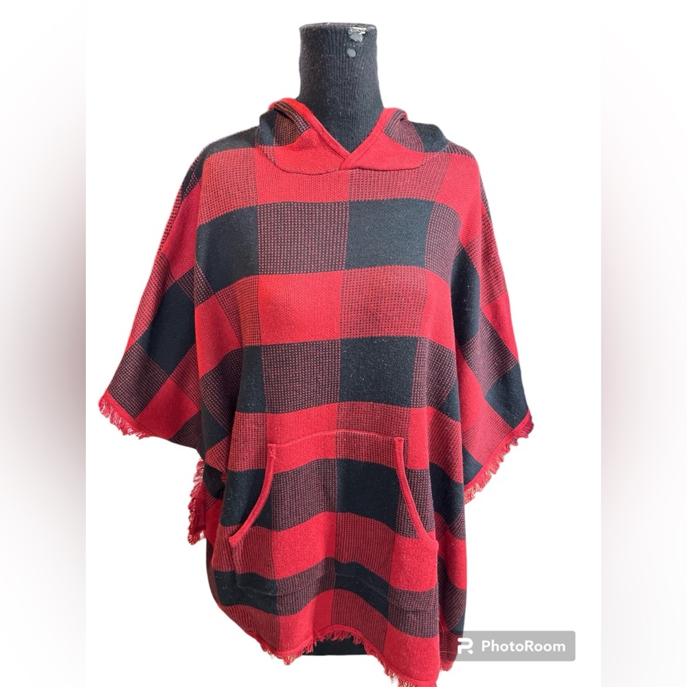Poncho, Buffalo Plaid, One Size, Warm, Knitted, Fall, Winter, Hooded, Cape - Picture 1 of 3